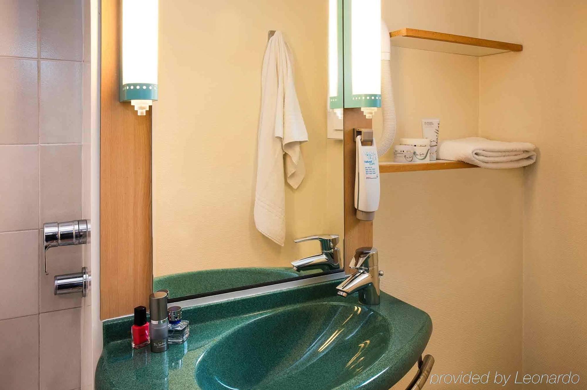 B&B Hotel Orleans Centre Foch Экстерьер фото